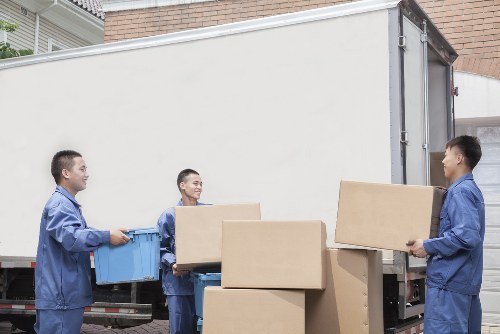 Reliable Man With Van Mayfair solution for local relocations and deliveries